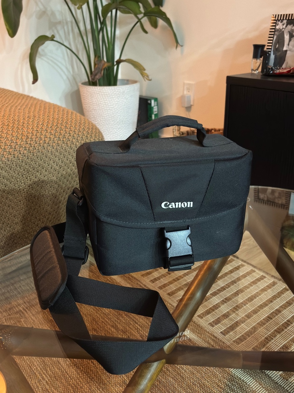 Canon Black Camera Bag with Shoulder Strap